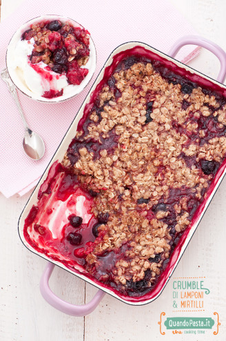 Crumble di lamponi e mirtilli