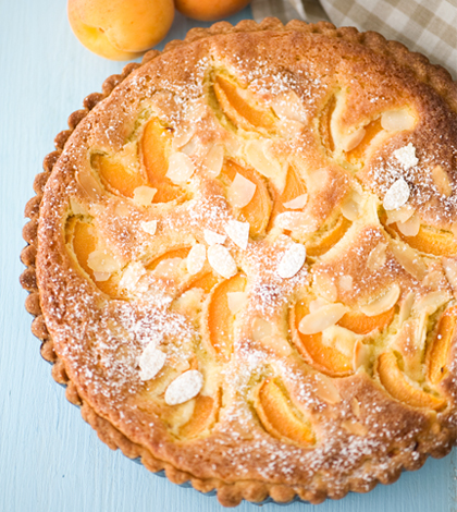 Crostata di albicocche con crema alle mandorle