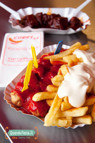 Currywurst con patatine fritte!!